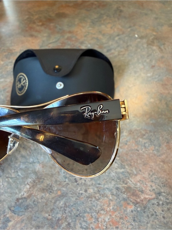 Ray-Ban RB3386 Arista Aviator Sunglasses in Gold and Tortoiseshell main image 4